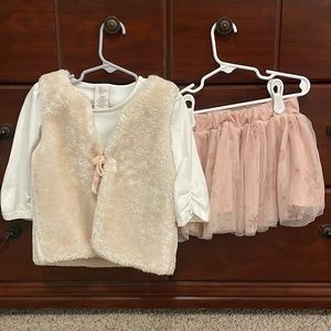 Adorable little girls three piece set - skirt, top, vest - size 4